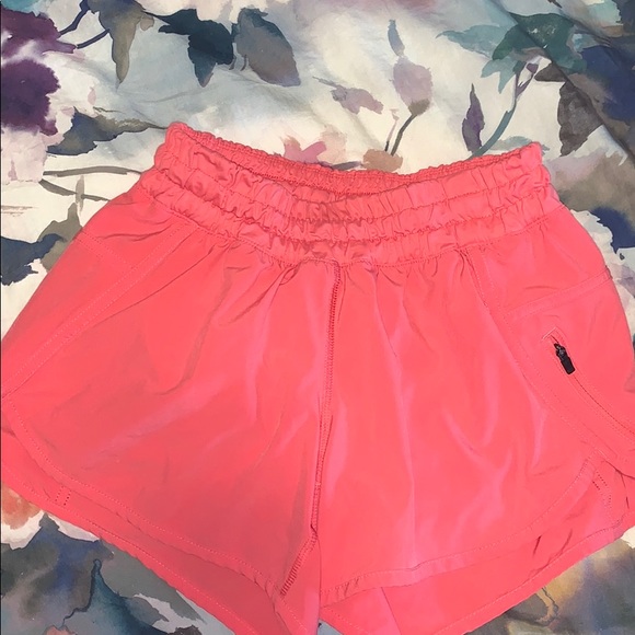 lululemon tracker shorts size 4